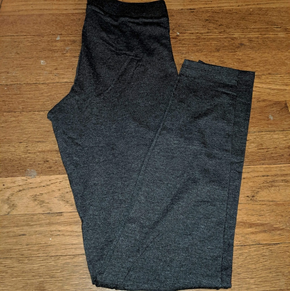 Grey leggings V.S Pink